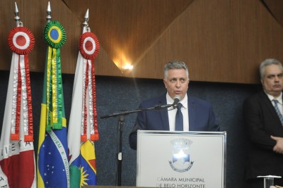 Damião durante cerimônia de posse na Câmara Municipal. Relação entre os poderes em BH ganha novo capítulo com projetos para empréstimos  -  (crédito: Alexandre Guzanshe/EM/D.A. Press)