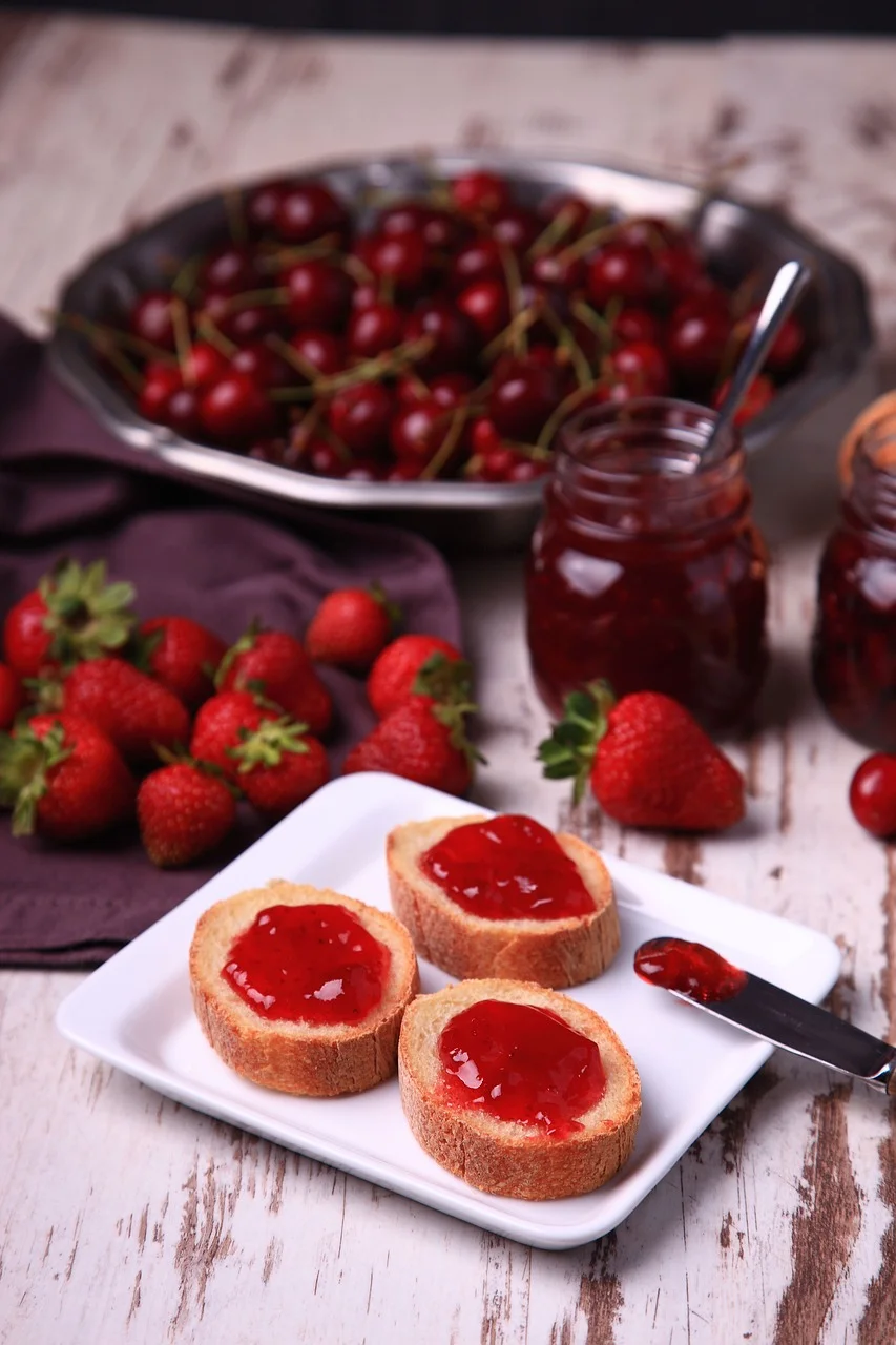 Muitas pessoas que gostam de frutas  também apreciam sobremesas feitas com essas delícias da natureza. Uma das principais guloseimas são as geleias.  -  (crédito: Imagem de roberta zanlucchi por Pixabay.)