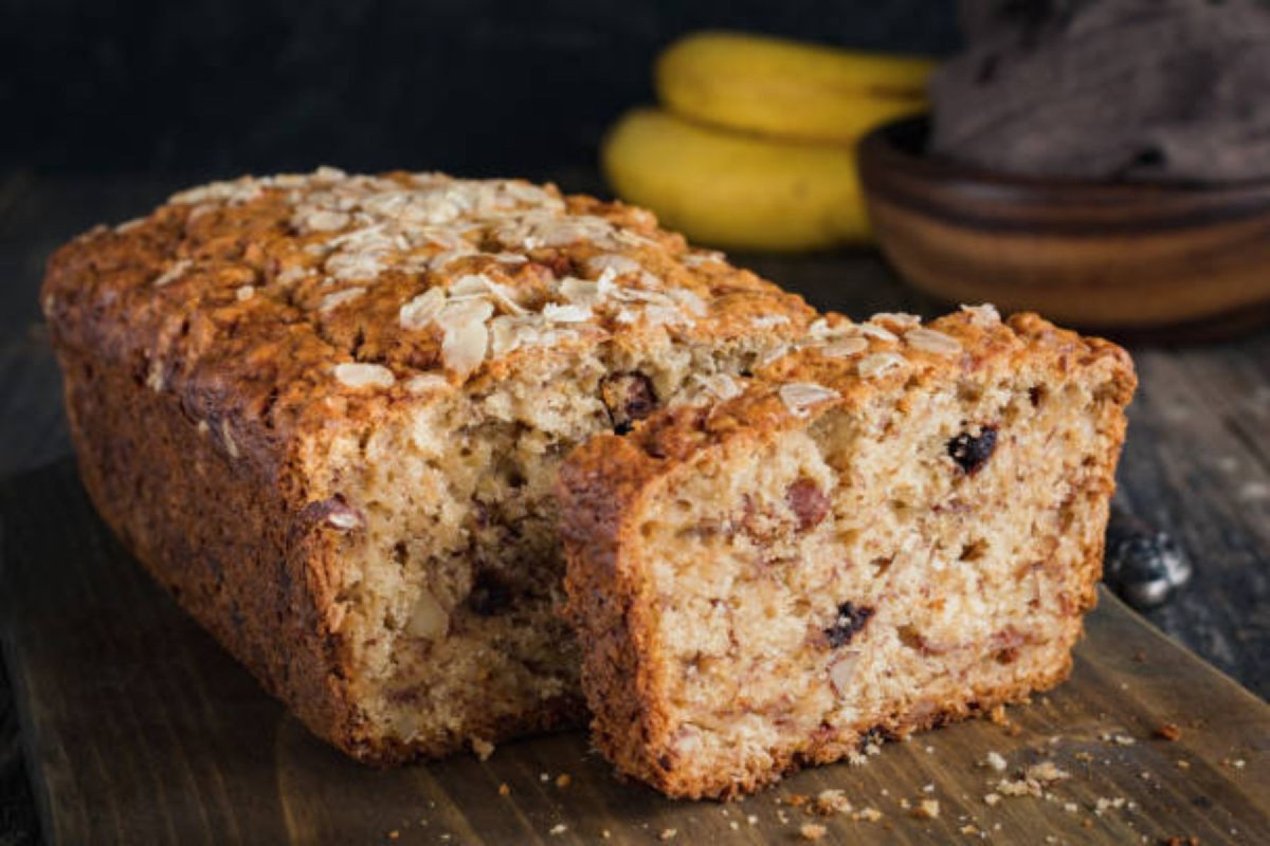 Bolo de aveia express: macio, nutritivo e ideal para acompanhar um café ou chá