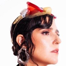  Amandona! lança o primeiro álbum, inspirado no universo da mulher lésbica - Sara Leal