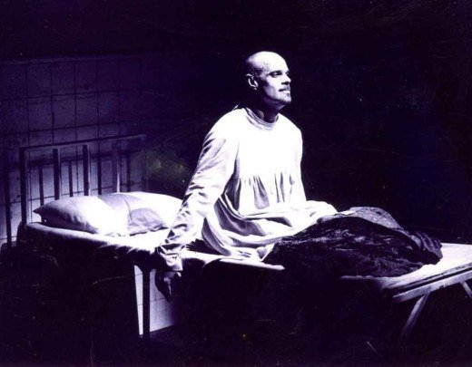 Diogo Vilela conta que se preparou para o papel fazendo estágio em hospital psiquiátrico e buscou o 