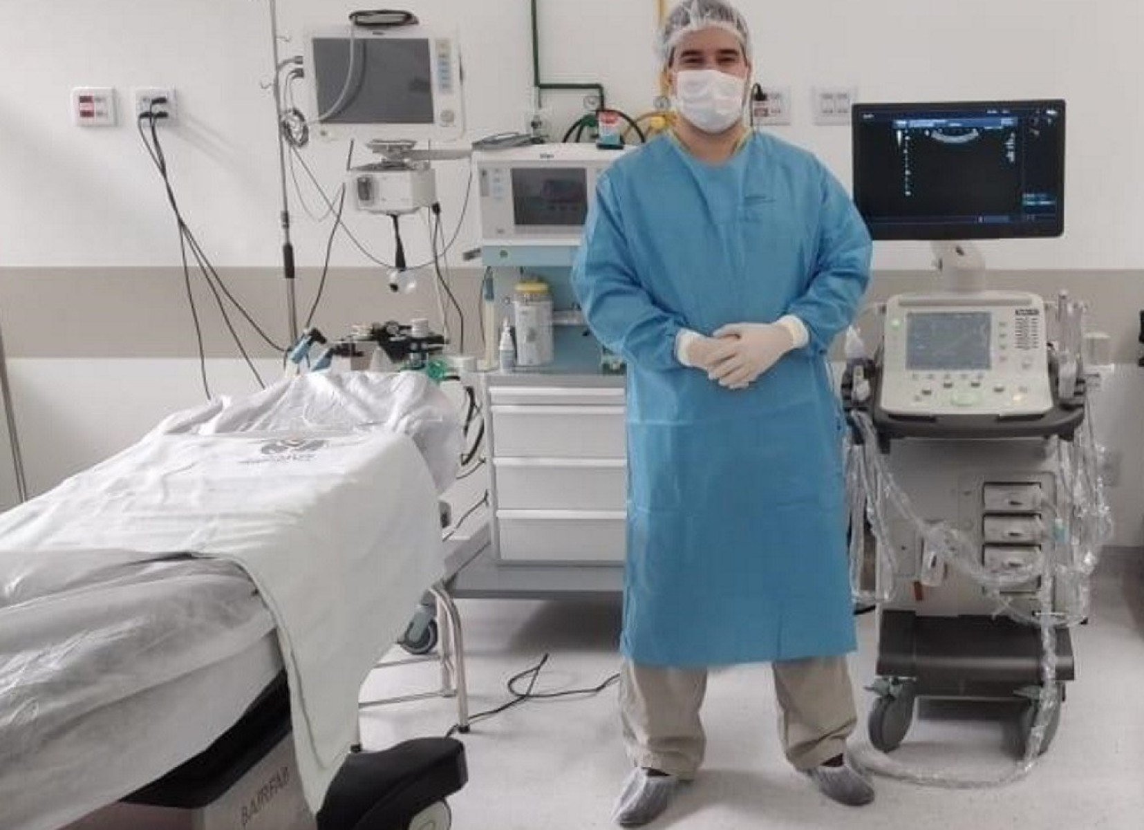 'O mais importante é fazer uma avaliação médica cuidadosa, acompanhar com exames periódicos e seguir as orientações do especialista', diz o médico ultrassonografista Bruno Farnese