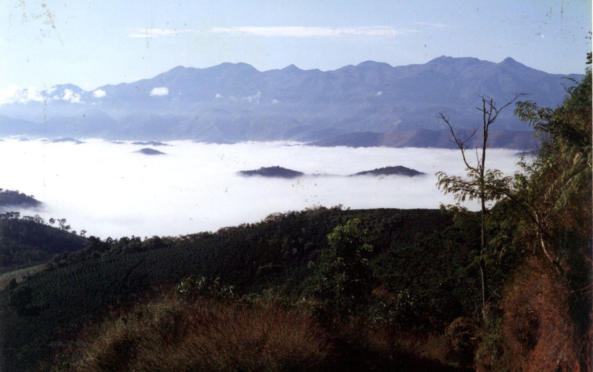 Vista da Serra do Caparao, Pico da Bandeira de-Foto Divulgacao 