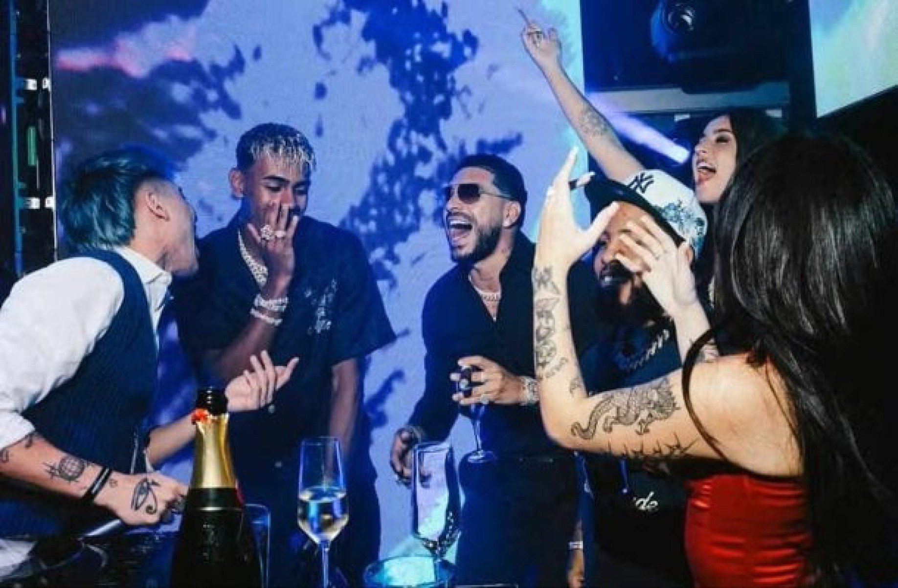 Artista com nanismo sobe o tom sobre denúncias e detalha participação em festa de Yamal