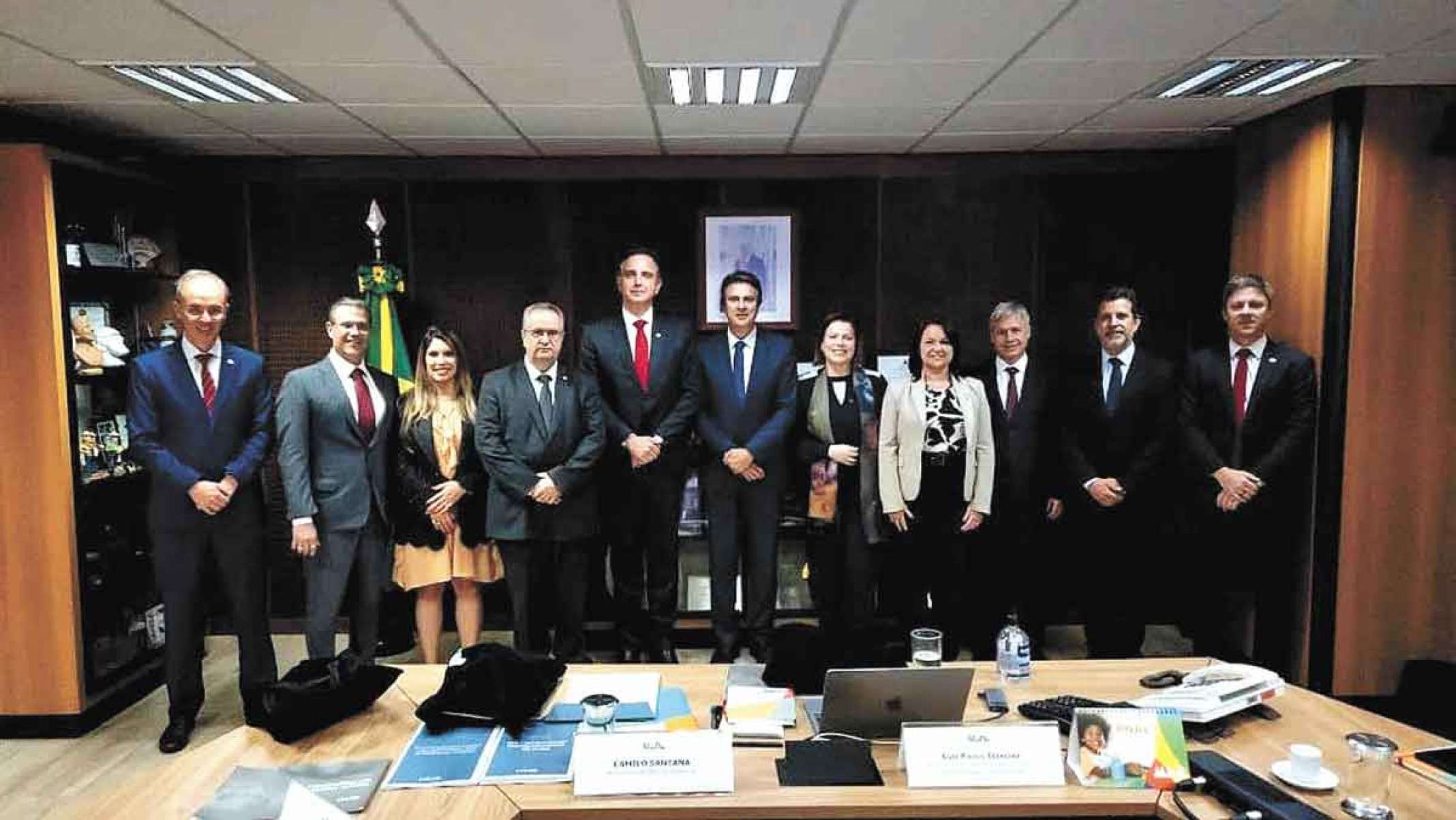 Desembargador Nelson Missias e diretoria da ENM
