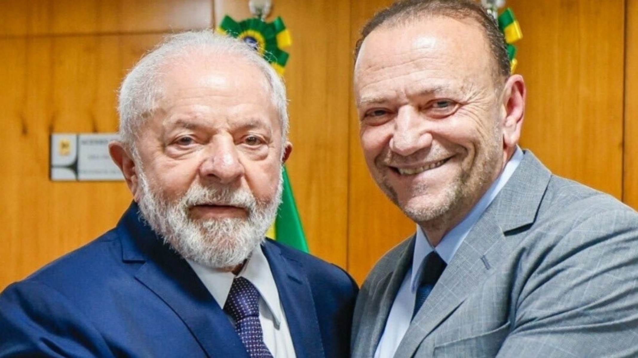Grupo de Lula no PT vence eleição interna em 15 estados