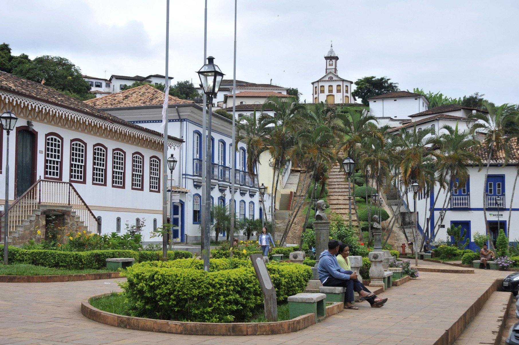  02/05/2017. Credito: Juarez Rodrigues/EM/D.A Press. Brasil. Serro - MG. 260 anos do Vale do Jequitinhonha. Na foto, vista parcial de Serro, Centro historico. Acima da escadaria, igreja de Santa Rita.
      - Juarez Rodrigues/EM/D.A Press. Brasil. Serro - MG. 260 anos do Vale do Jequitinhonha. Na foto, vista parcial de Serro, Centro historico. Acima da escadaria, igreja de Santa Rita.