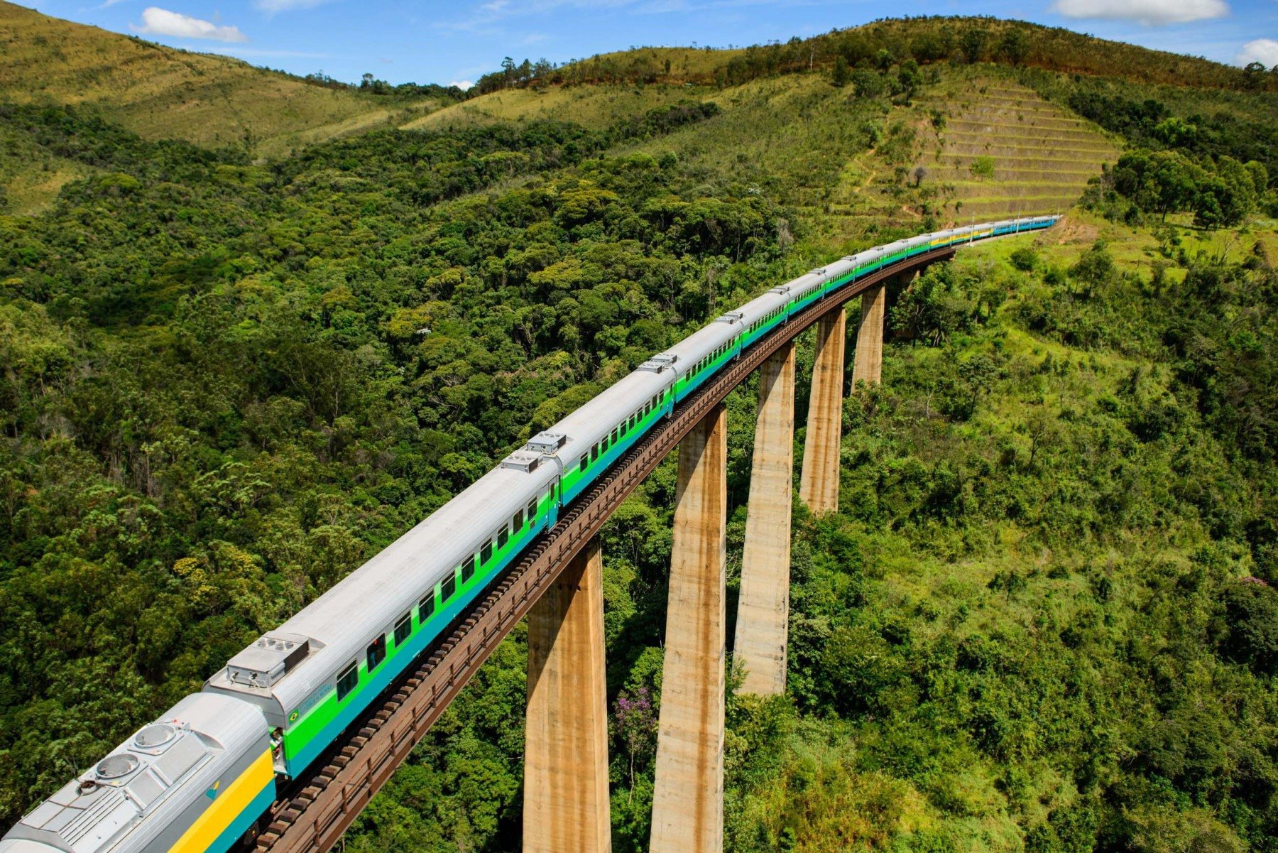 O trem da EFVM oferece uma viagem mais segura, com monitoramento por inteligÃªncia artificial, cÃ¢meras e sensores       
