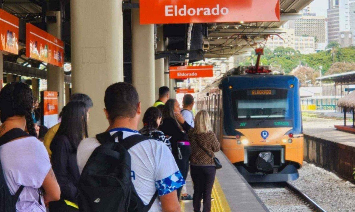 Algumas estações funcionarão com embarque em apenas uma das vias -  (crédito: Jair Amaral/EM/DA Press)