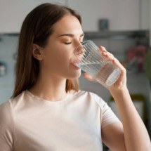 Você esquece de beber água no inverno? Isso pode prejudicar sua saúde - iStock