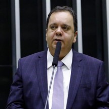 PF mira família de deputado do centrão em suspeita de desvio de emendas