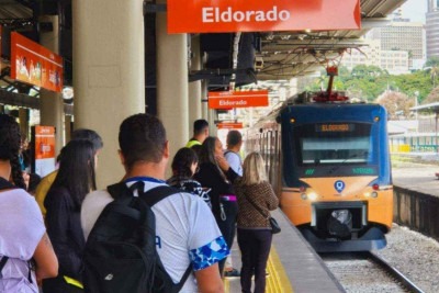  Algumas estações funcionarão com embarque em apenas uma das vias -  (crédito: Jair Amaral/EM/DA Press)