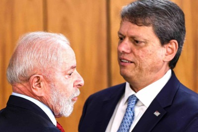 Genial/Quaest: Lula vence os Bolsonaros e empata com Tarcísio no segundo turno -  (crédito: Platobr Politica)
