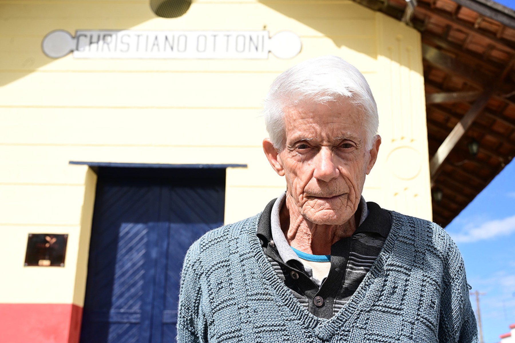 Tarcísio Assis Baeta, aposentado de 85 anos e eleitor de Lula, critica Bolsonaro e taxação de Trump. "Acredito que aquela porcaria que está lá nos Estados Unidos é a mesma porcaria que teve aqui".-Leandro Couri/EM/D.A. Press