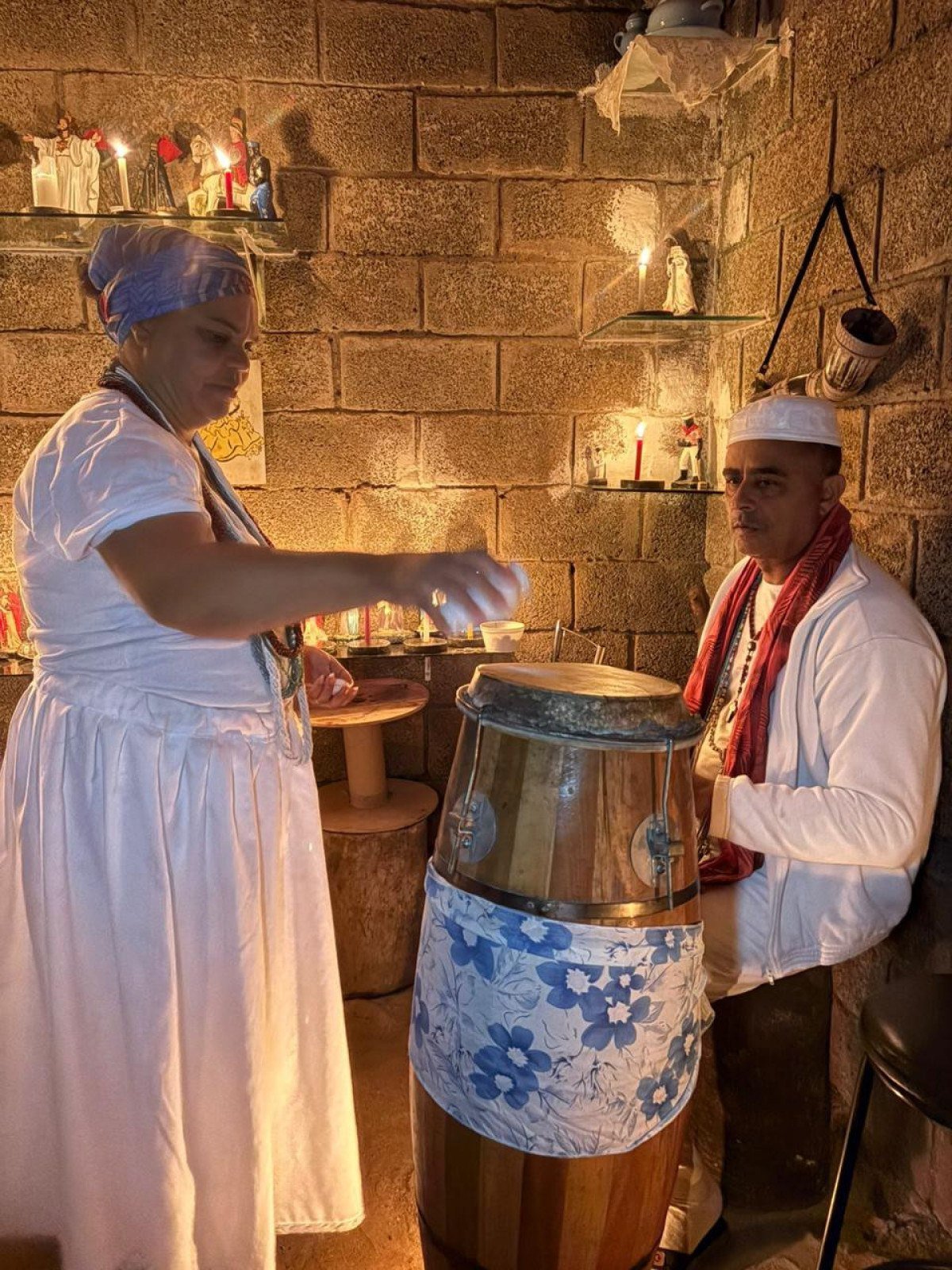 Mãe Cláudia de Iemanjá e Pai Cláudio de Oxóssi comandam a Tenda de Umbanda Família de Fé-TUFF Matozinhos/Divulgação