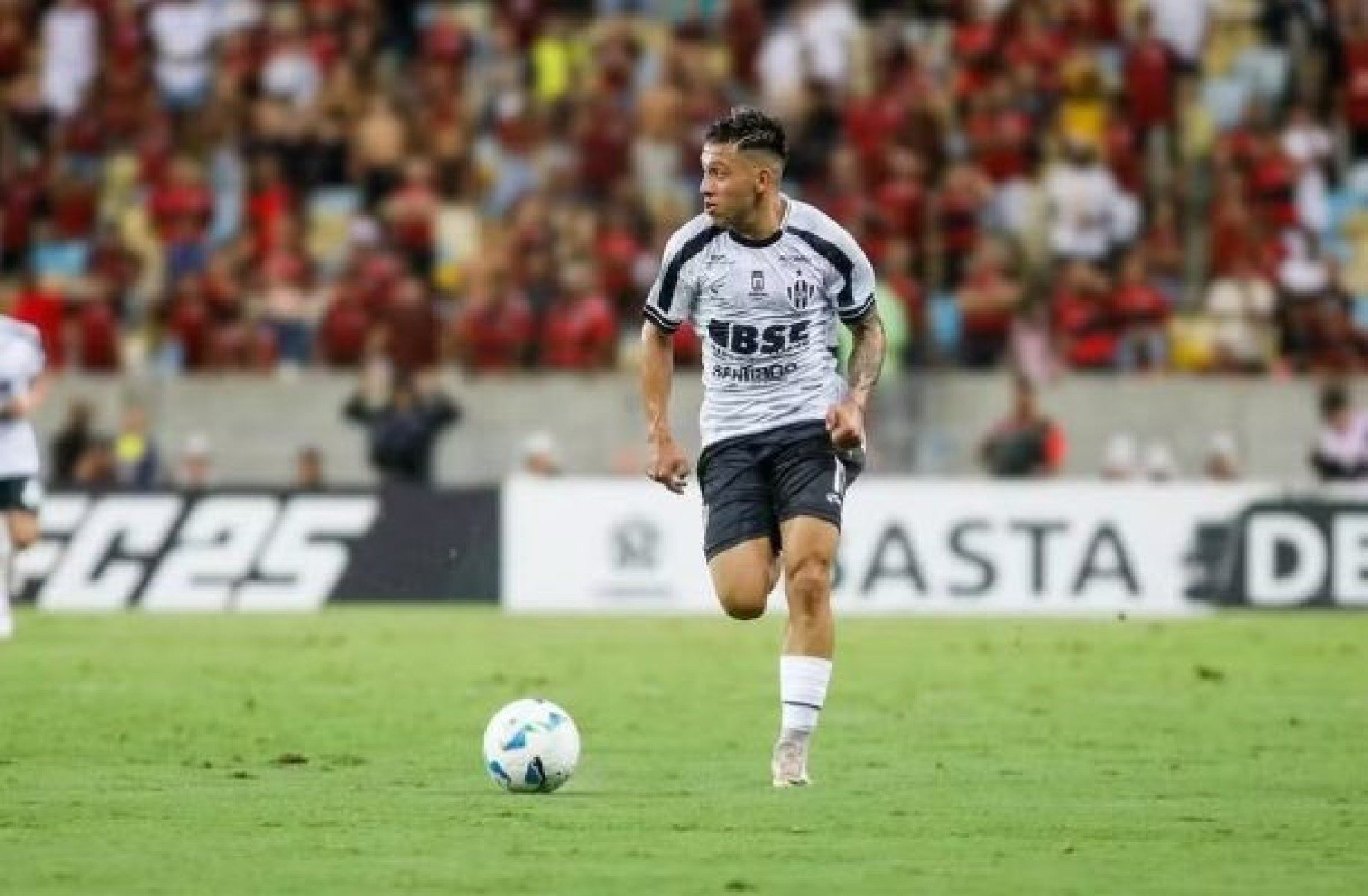 Jogadores desistem de assinar com Sport após invasão ao CT