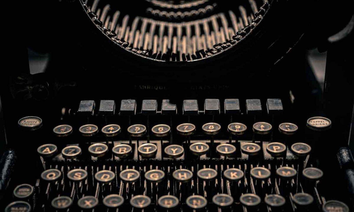 Máquina de escrever era utensílio doméstico em minha família -  (crédito: Pixabay/reprodução)
