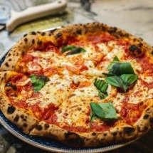 Inovação no sabor: Pizzas que surpreendem o paladar - Aurélien Lemasson-Théobald 