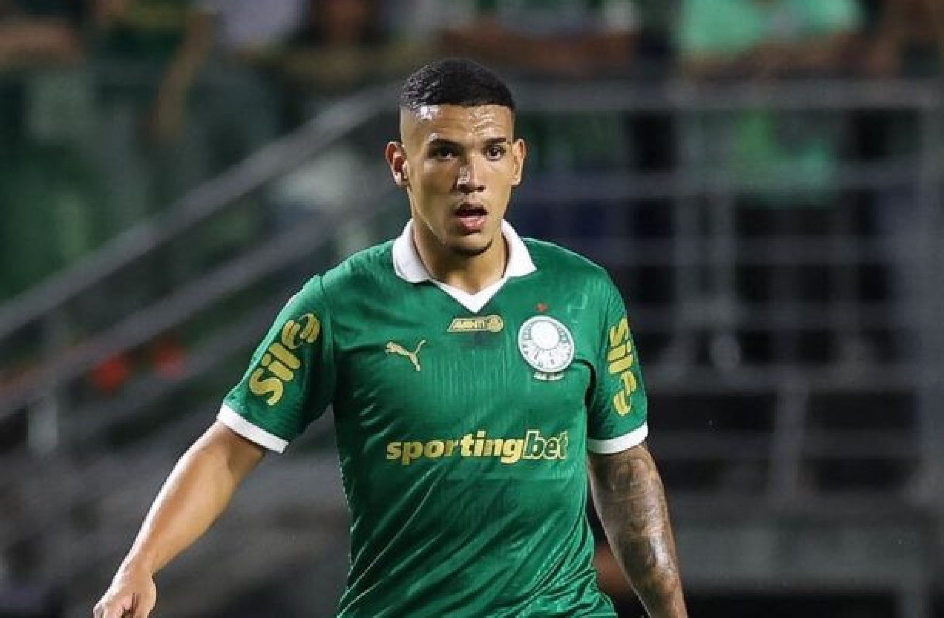 Palmeiras negocia Naves e Mateus com modesto clube de Portugal