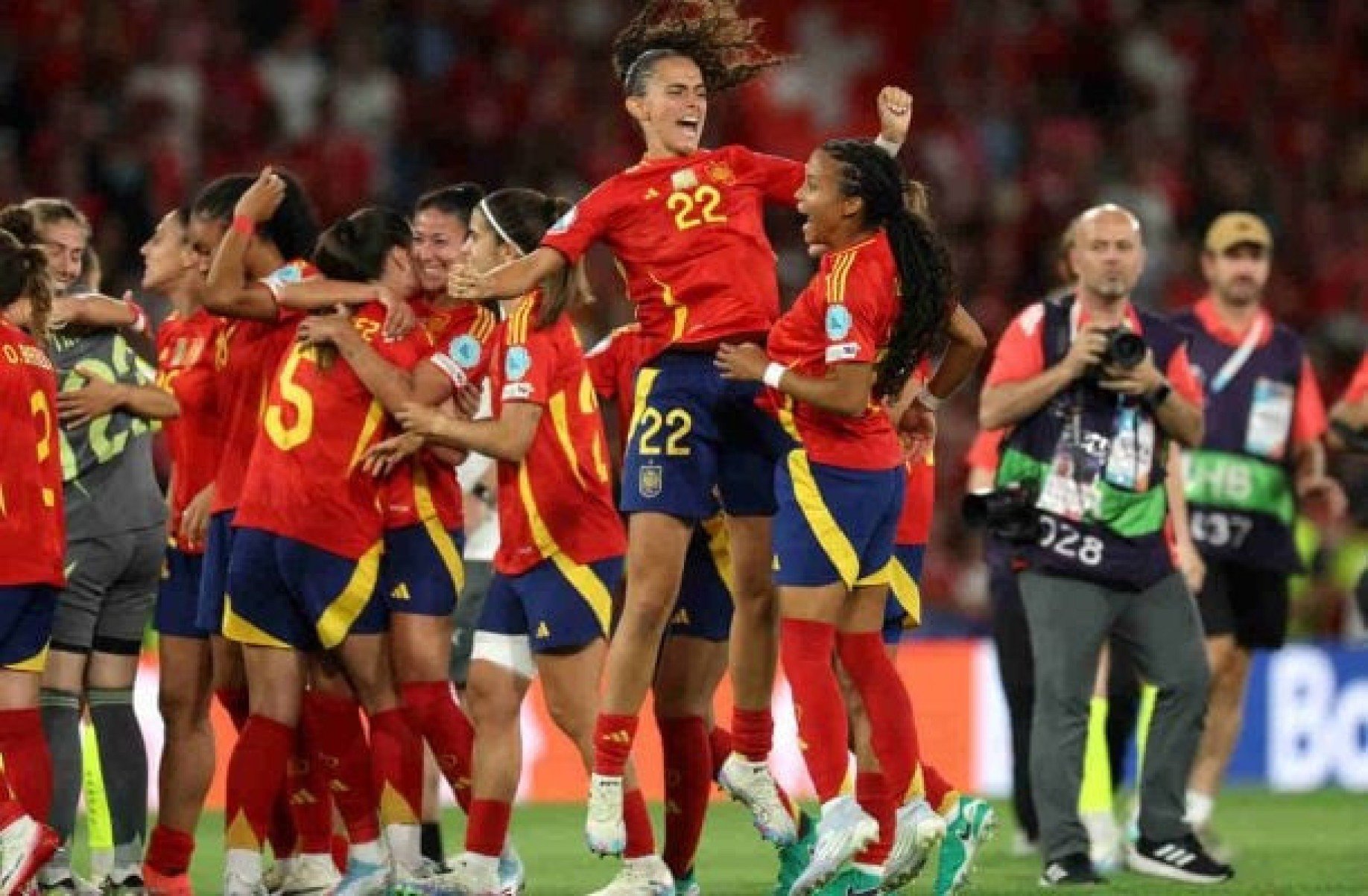 Espanha vence Suíça e volta à semifinal da Eurocopa Feminina após 27 anos