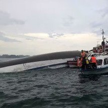 Naufrágio de barco turístico no Vietnã deixa pelo menos 28 mortos - Vietnam News Agency/AFP