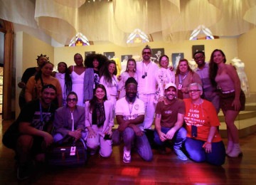 A equipe do musical 'Clara Nunes – A tal guerreira' no Museu da Moda de Belo Horizonte
 -  (crédito: Edésio Ferreira/EM/D.A Press)