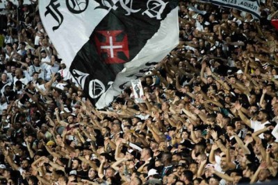O Vasco não conseguiu fazer uso de seu Caldeirão neste sábado (19/7), decepcionando o torcedor que foi a São Januário: 1 a 1 contra o Grêmio. Veja a análise do Jogada10. Foto: Matheus Lima / Vasco -  (crédito: Matheus Lima / Vasco)