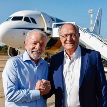 Lula embarca para o Chile; presidente participará de reunião sobre democracia