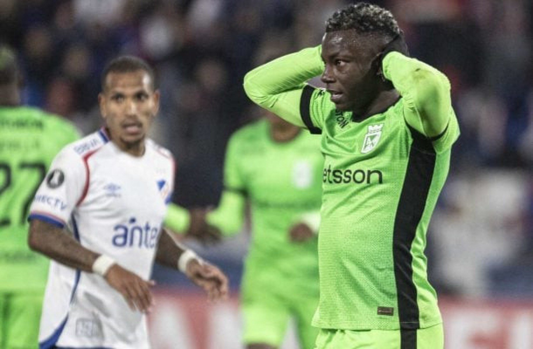 Hinestroza, na mira do Fluminense, avisa: ‘Quero ficar’