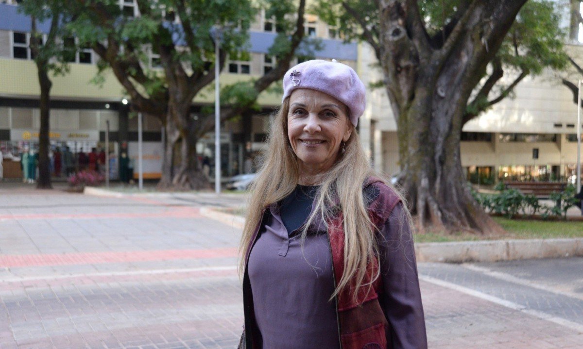 A empresária Andréa Angelini, de 71 anos, é dona do Angel Hub Coworking e conta que o trecho da avenida ficava repleto de lixo, dejetos humanos, barracas e ratos