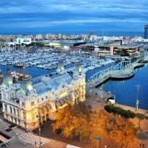 Cidade europeia fecha terminais marítimos para reduzir número de navios com turistas - Jorge-Lascar-Wikimedia-Commons