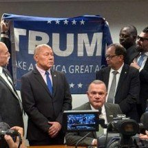 Deputados exibem faixa em homenagem a Trump na Câmara - Reprodução/Redes Sociais