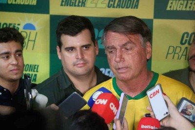 Nikolas e Engler, mais dois mineiros, estiveram com Bolsonaro na segunda-feira -  (crédito: MARCOS VIEIRA/em/d.a press)
