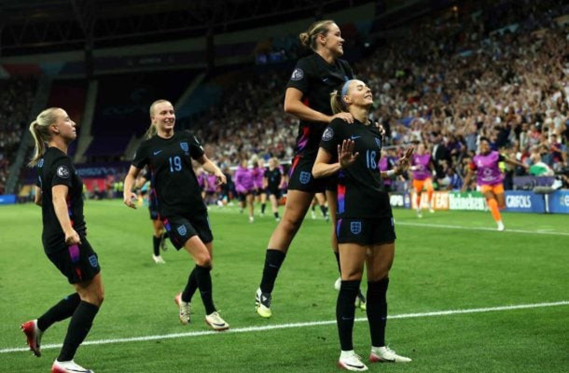 Inglaterra vence a Itália na prorrogação e vai à final da Eurocopa Feminina