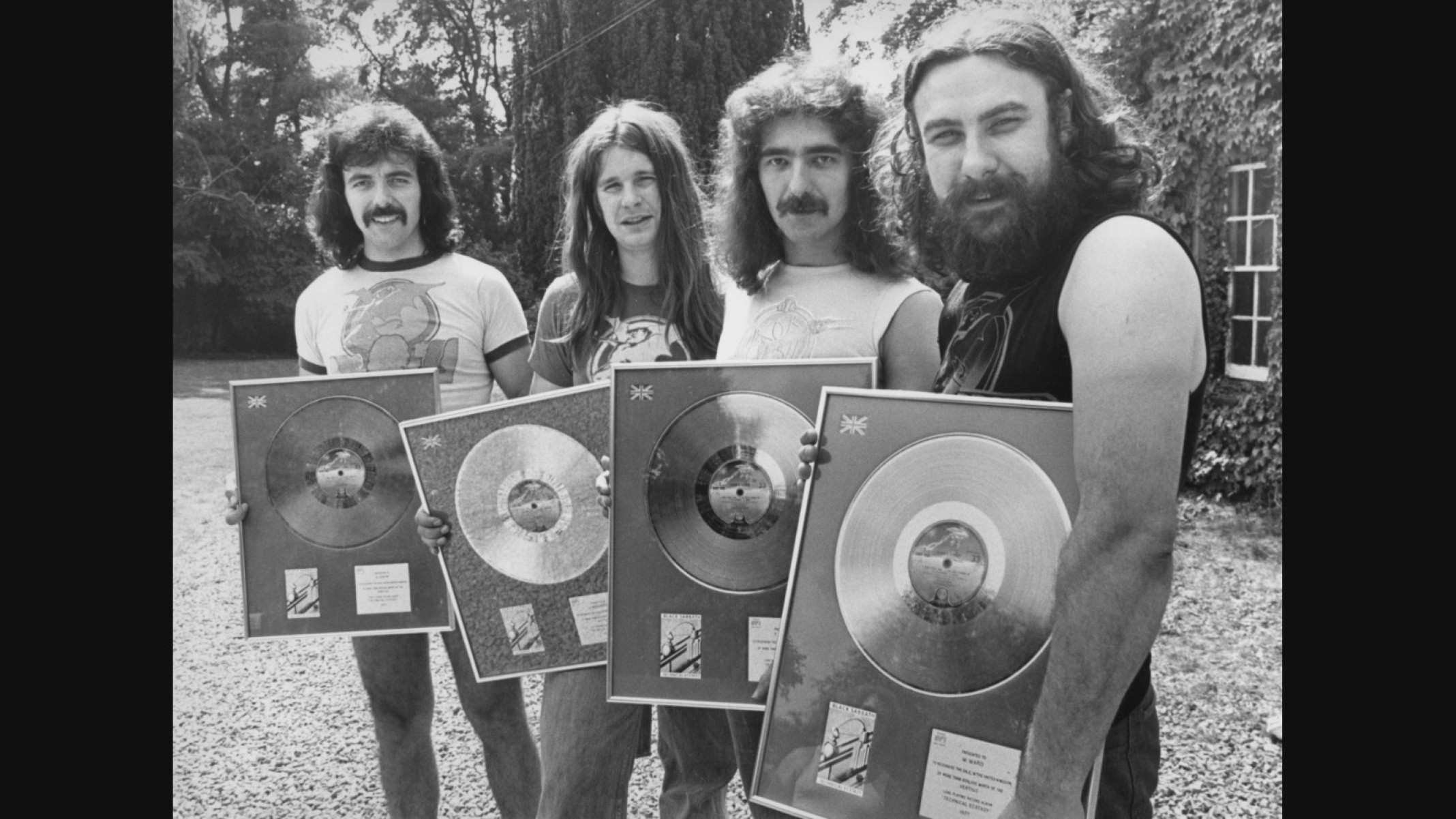 Ozzy fez parte do Black Sabbath de 1968 a 1979, ao lado de Tony Iommi (guitarrista), Bill Ward (baterista) e Geezer Butler (baixista).-Canal AeE/Divulgação