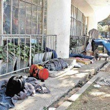 BH: pessoas em situação de rua na Biblioteca Pública dividem opiniões - JAIR AMARAL/EM/D.A PRESS