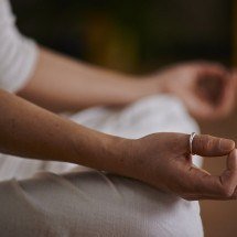 Estúdio oferece aula gratuita de yoga exclusiva para mulheres  - Imagem de EnergieDeVie por Pixabay
