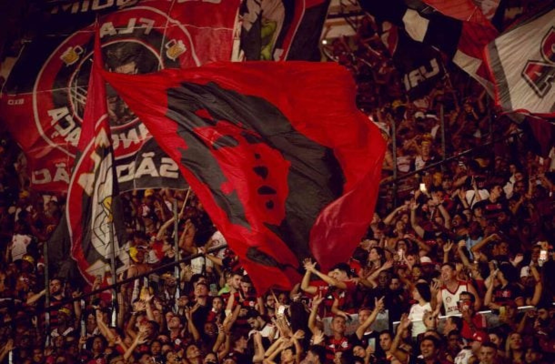 Prefeitura do Rio envia ofício ao Flamengo e promete retirar dutos do Gasômetro Prefeitura do Rio envia ofício ao Flamengo e promete retirar dutos do Gasômetro
