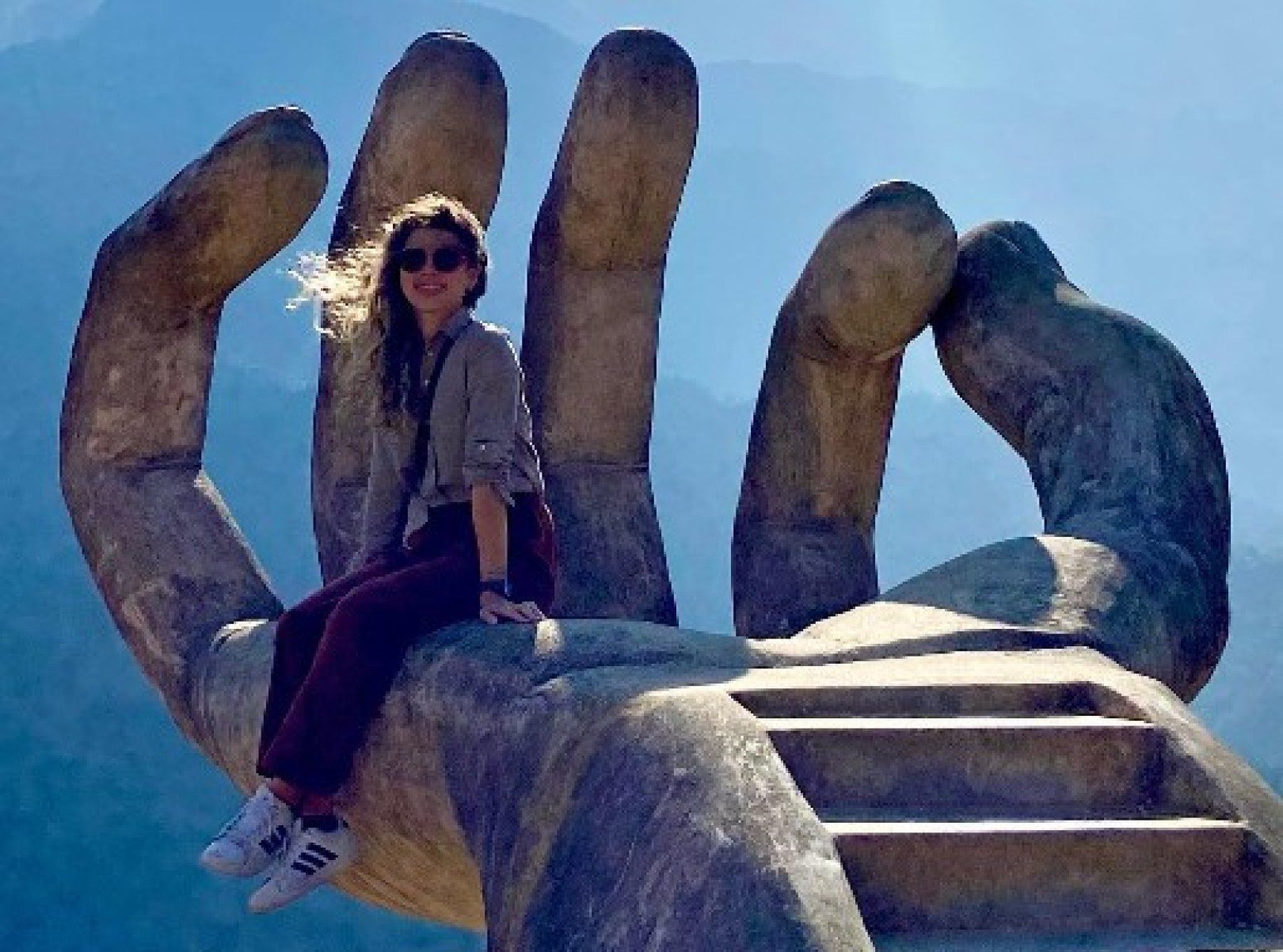 No Vietnã, Sofia Mendes visitou a lendária ponte em formato de mão, em Sapa, no Norte do país-Arquivo Pessoal