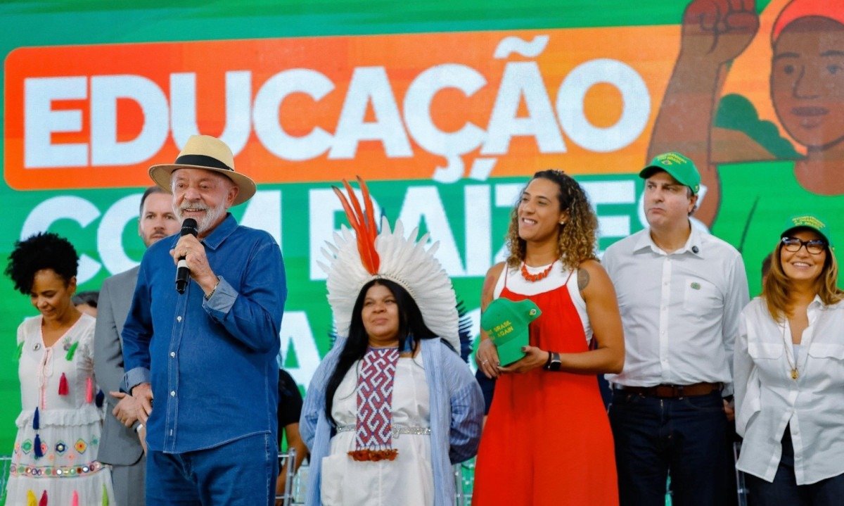 Presidente Luiz Inácio Lula da Silva participa de cerimônia de entregas do governo federal em Minas Novas, no Vale do Jequitinhonha -  (crédito: Ricardo Stuckert / PR)