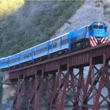 "Trem para as nuvens": ferrovia na Argentina é uma das mais altas do mundo - Casa Rosada/Divulgação 
