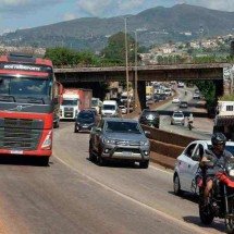 Anel Rodoviário de BH: prefeitura retirou 184 toneladas de lixo das vias  - T&uacute;lio Santos/EM/D.A Press