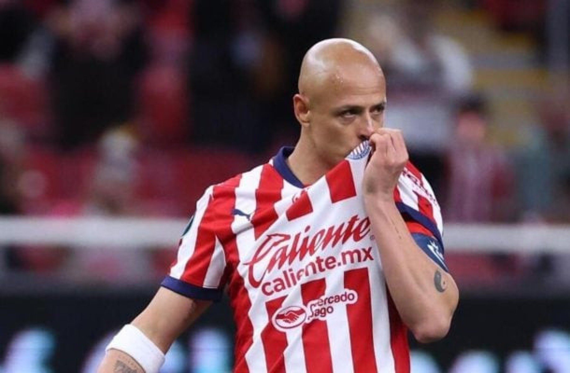 Federação Mexicana pune Chicharito, ex-United, por comentários sexistas