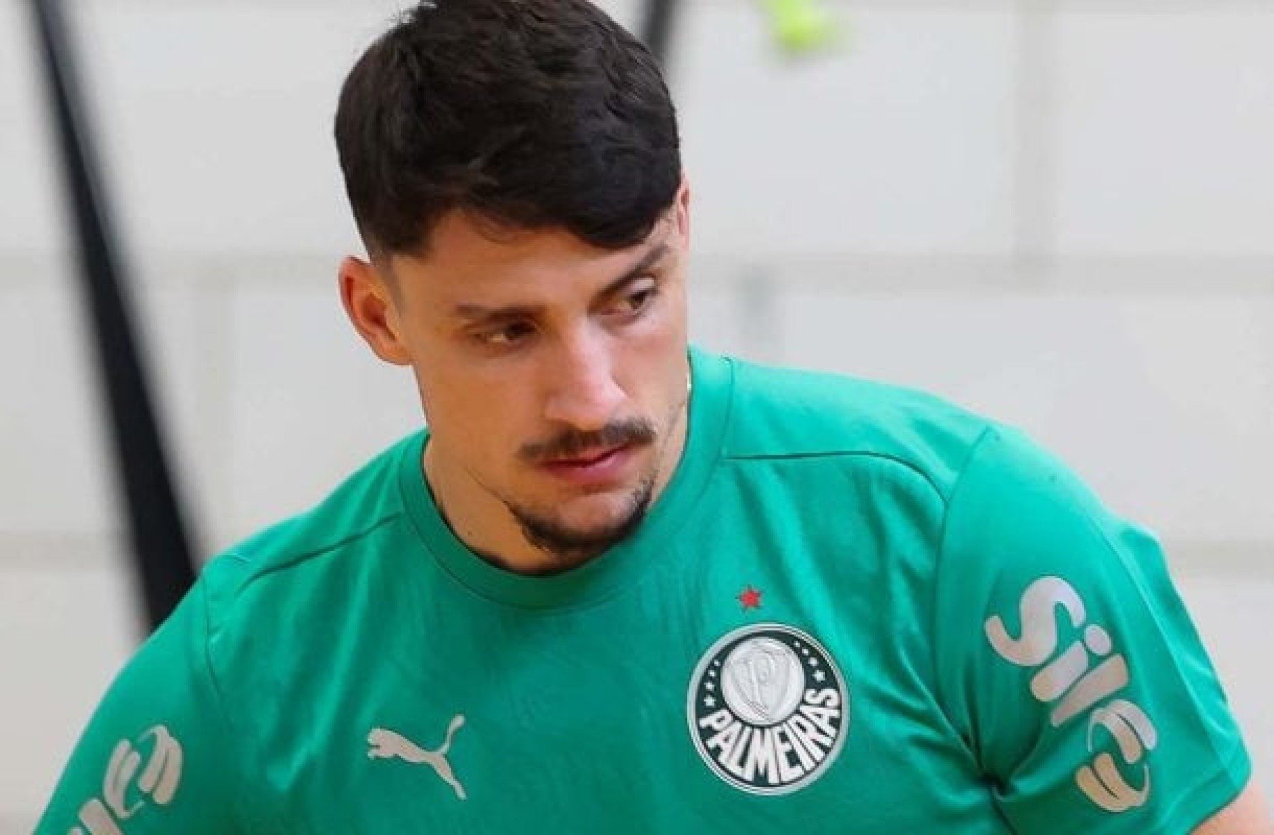 Palmeiras monitora Felipe Anderson e tem retorno de Piquerez em reapresentação