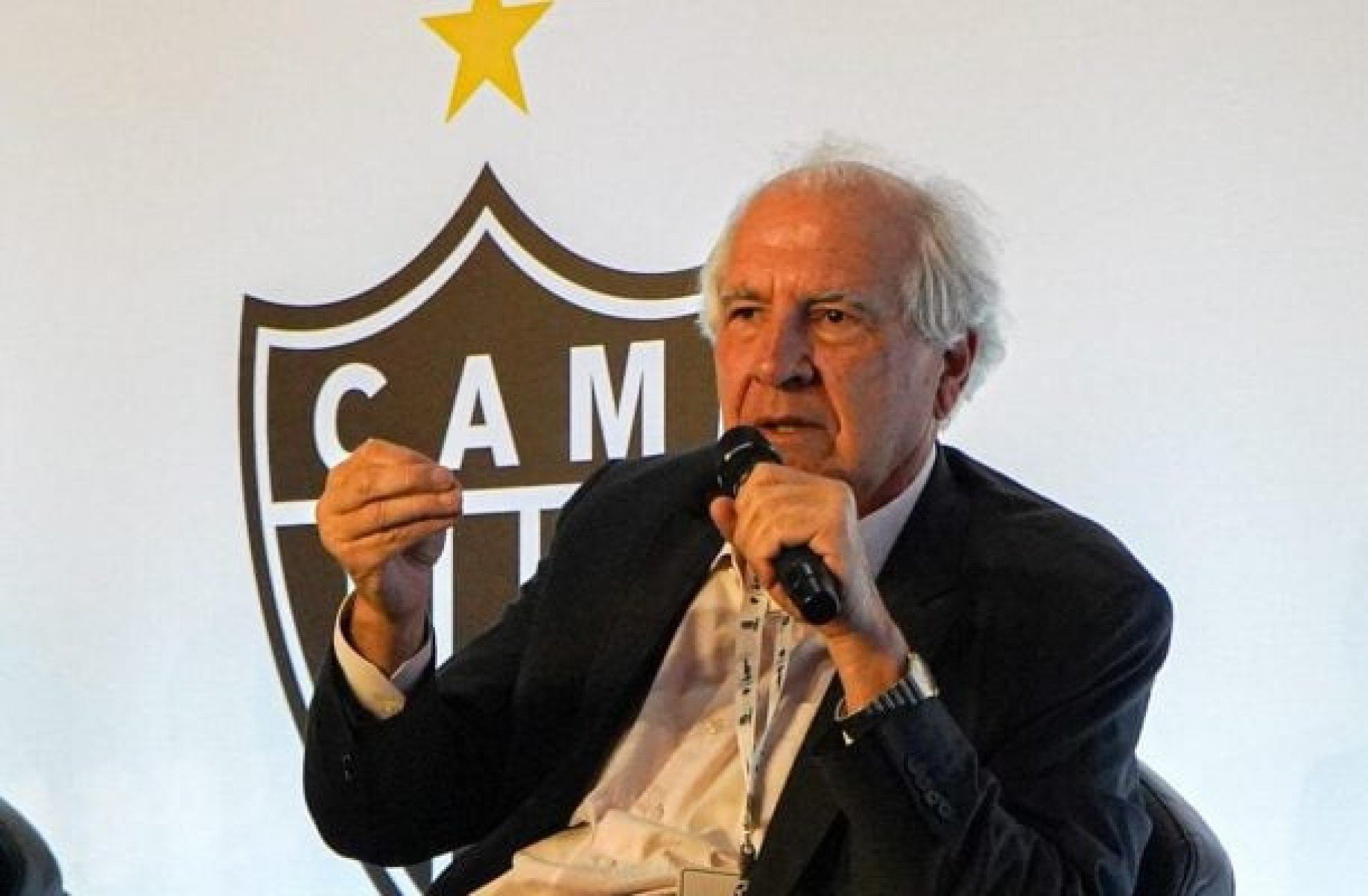 Rubens Menin se pronuncia após dia caótico no Atlético-MG