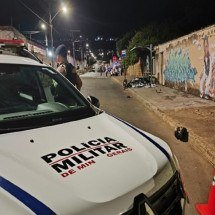 Mulher que saía de culto é baleada por engano em ataque que matou dois - Redes sociais