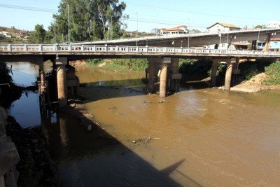 Rio Paraopeba abastece os reservat&oacute;rios que fornecem &aacute;gua aos munic&iacute;pios da Grande BH -  (crédito: Jair Amaral/EM/D.A.Press)