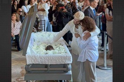Francisco Gil e Soraya Rocha no velório de Preta Gil -  (crédito: Tiê Leal / Super Rádio Tupi )