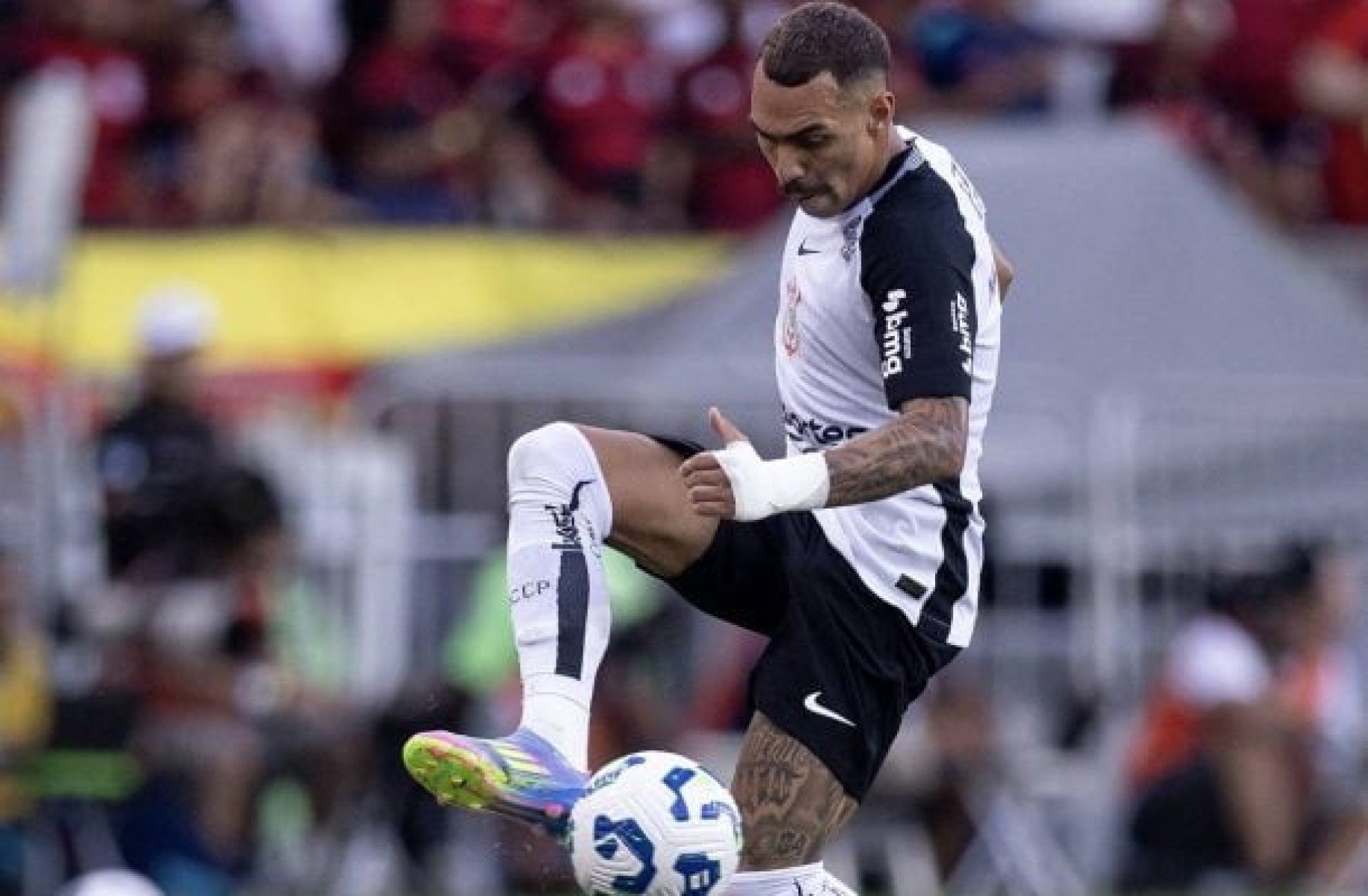 Matheuzinho, do Corinthians, entra na mira de clube turco