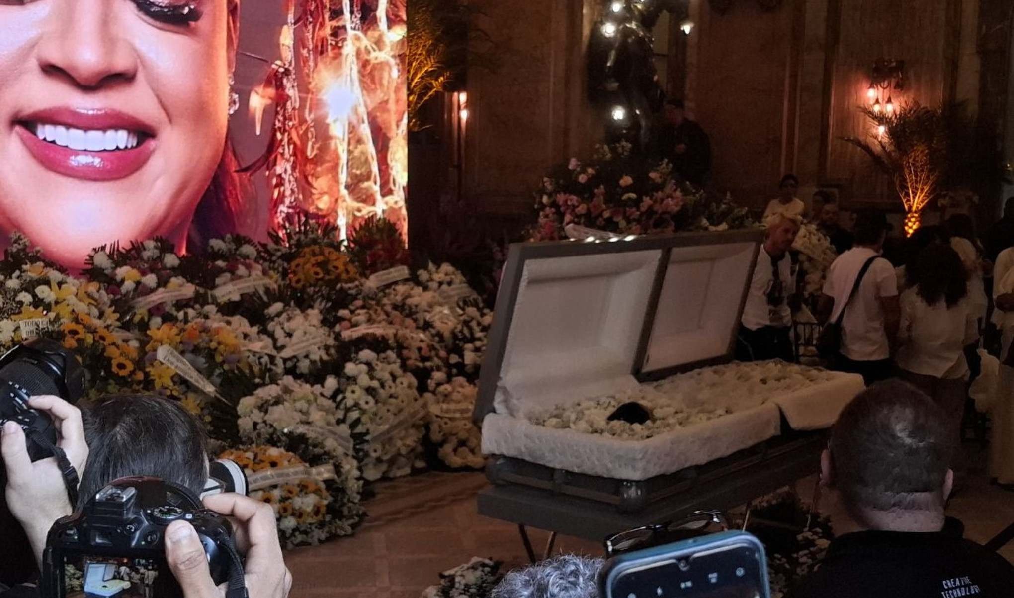 Velório conta com imagens para homenagear cantora-Maria Clara Anselmo/Tupi